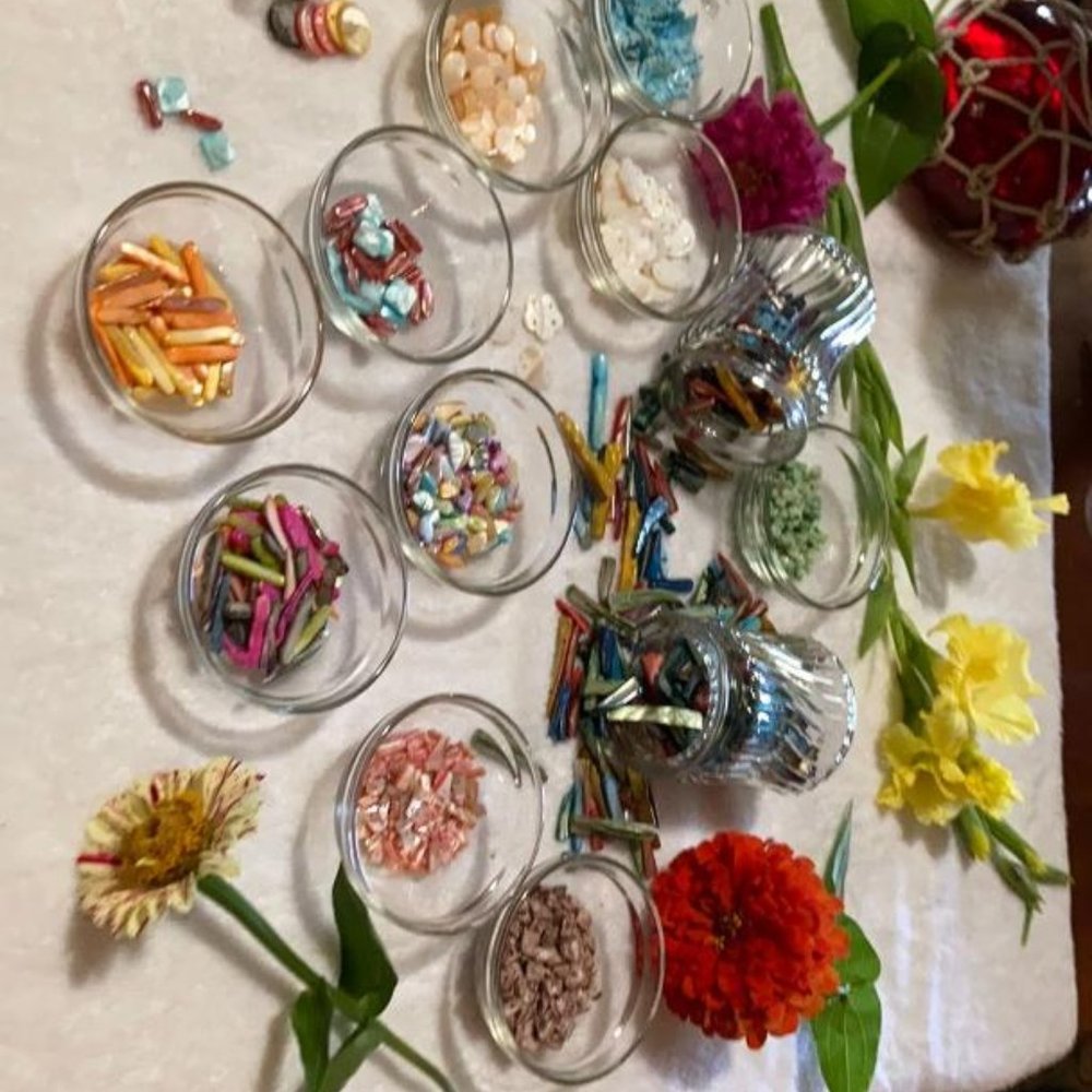 Loose Mother of Pearls beads for jewelry making